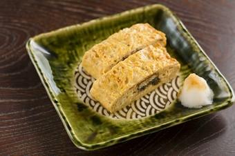 蒲焼きの旨みと、コクのある卵の味が調和した『う巻き』