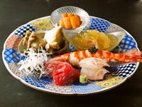 「これぞ冬！」と思う秋の高級食材だけを使った贅を尽くした至極のコース内容となっております。