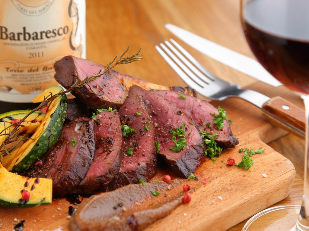 毎日違った肉が楽しめる、本日の日替わり『ステーキ』