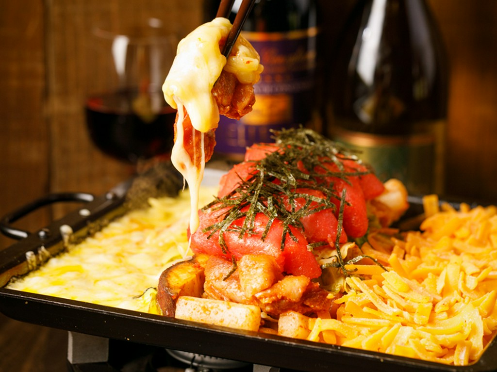 『90分』１２８０円で話題のチーズタッカルビが食べ放題！