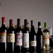 スプマンテ、白ワイン、赤ワイン全て店内にあるウォークインセラーの中からお好きなワインを選ぶことが出来ます！