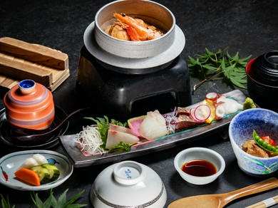 天刺膳海鮮釜飯付