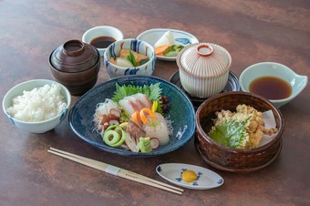 海鮮料理 えいたろう 別府 和食 のグルメ情報 ヒトサラ