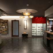 えいたろう店舗入り口