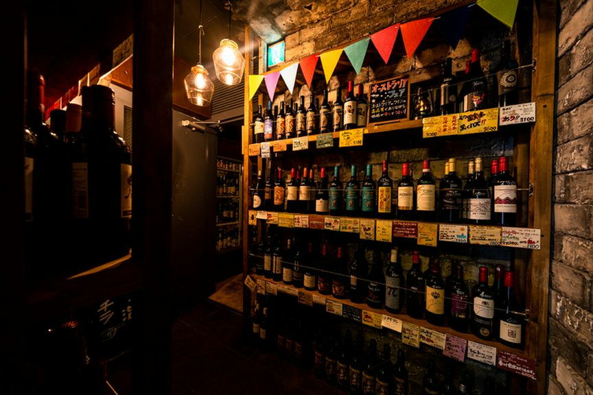 驚きも喜びも、そして新しい出逢いも期待できる「ワイン倉庫」