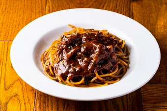 牛すじボロネーゼ