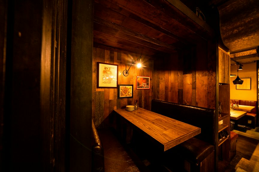 接待にオススメの独立したボックスタイプのテーブル席