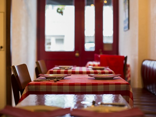 テーブルクロスなどは日替わりで模様替え