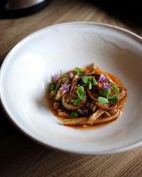 旬の一品前菜料理