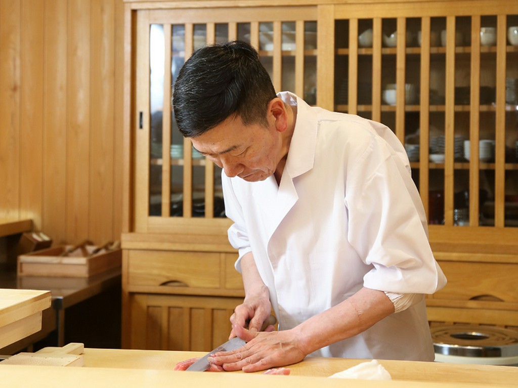 交わす会話を大切に、好みに合わせた“鮨”でおもてなし