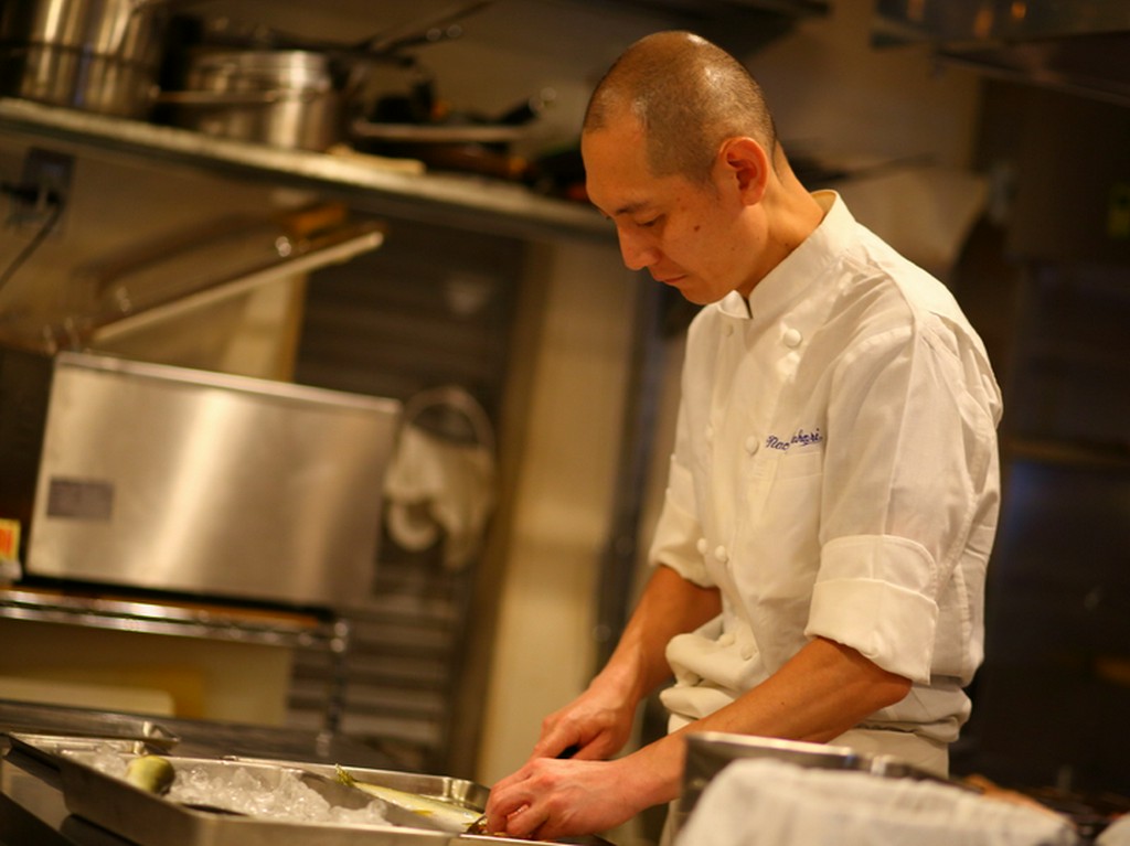 お客様と一緒に食事をしているような気持ちになって