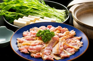 上質な食材の宝庫・徳島県。地元産の地鶏や魚介が主役です