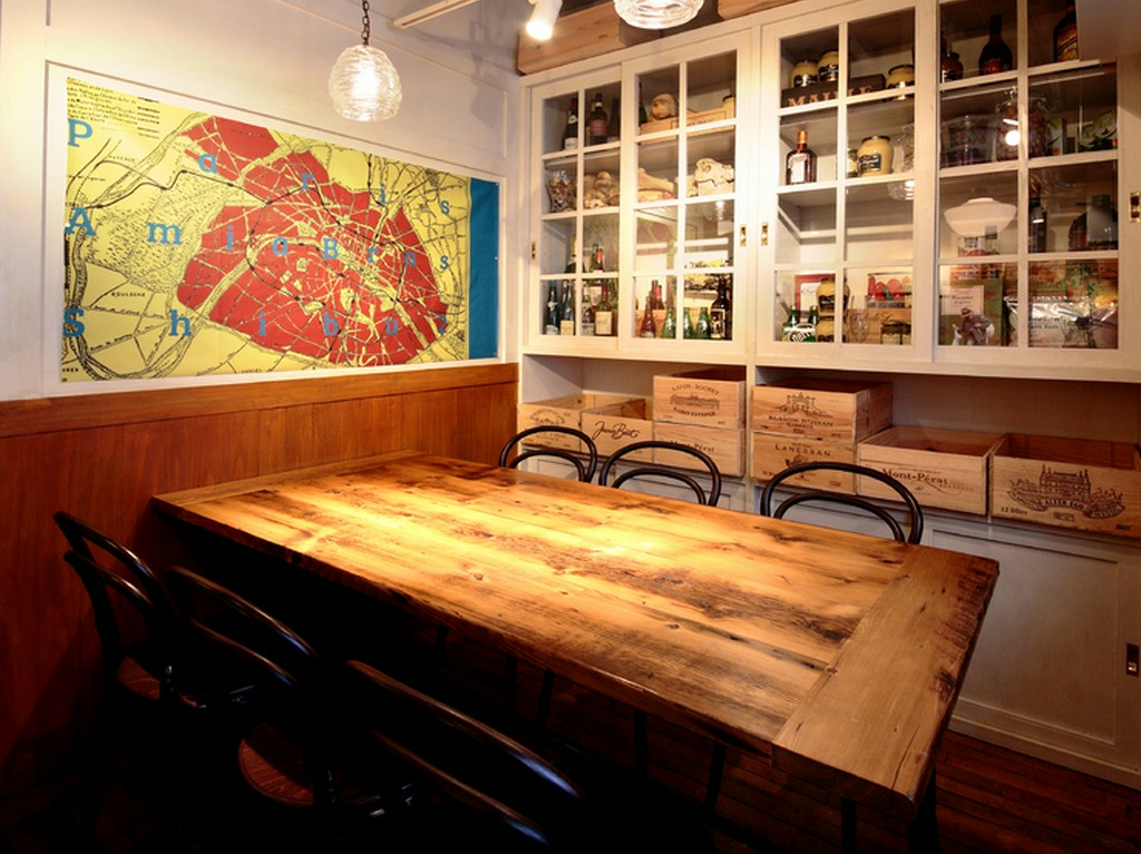 お洒落な半個室で心ゆくまでワイン女子会・お肉女子会