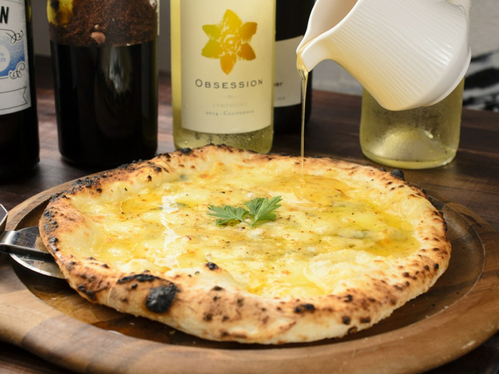 奈良産天然百花蜜はちみつ　クアトロ・フォルマッジ