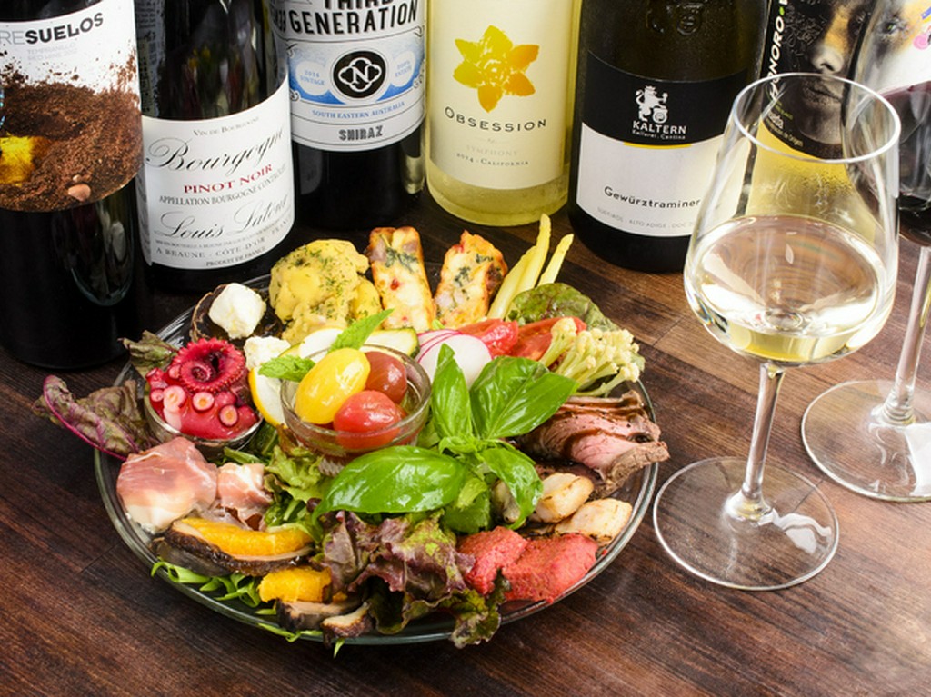 前菜10種盛とボトルワインの『OIL SLOPE set』