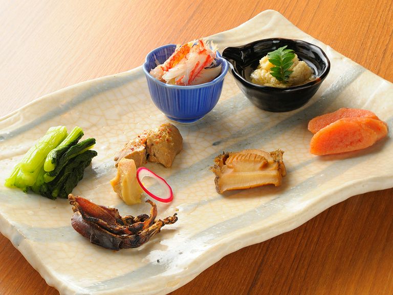 いろいろな食感・味わいを楽しめる『あて盛り合わせ』