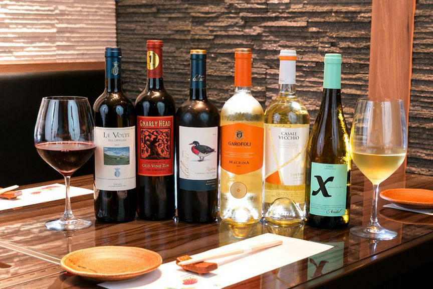 特別な日のお祝いに最適。お店からワインボトルのプレゼント