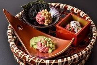 シソとろろ、納豆、アボカドわさび。
これまたユッケに合うんです！