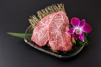 サシの入りはウデ最上！とろけます