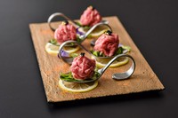 「海の宝石」キャビアのっけ！
新感覚のゴージャスな美味しさ