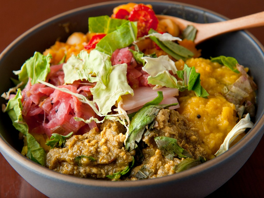 農家から直接仕入れた季節の野菜や、珍しい西洋野菜に出会えます