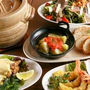 ・こちらのコースは2時間飲み放題付きとなります。

・10名様から貸切可能となっております。

・こちらのコースは4名様より承ります。

・前日までにご予約をお願い致します。

・ご予約の際は「ヒトサラをみて」のご予約の旨をお伝えください。