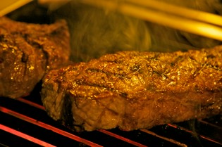 肉料理とクラフトビール