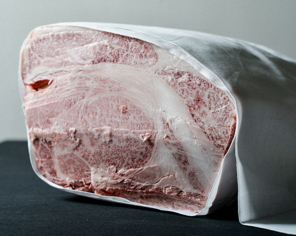 選び抜いたブランド牛のタン、霜降り、赤身、ハラミなどが愉しめる