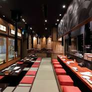 落ちついた雰囲気の店内は、接待などの利用にも