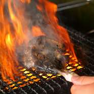 炭火で焼き上げる美味しい鶏料理