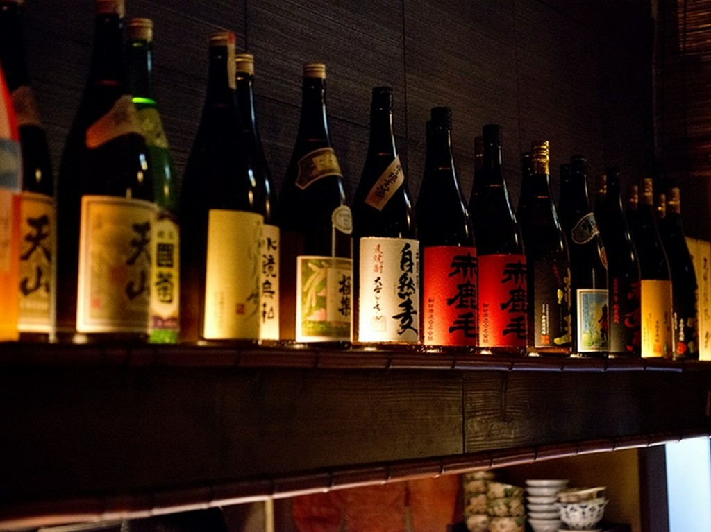 グラスを傾け過ごす夜のお供に、選りすぐりの焼酎20種類