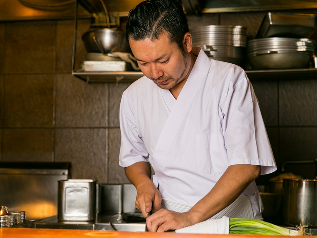 お客様との会話で得られる様々なことを活かしながら調理