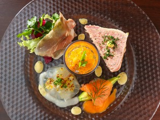 フランスや日本各地の新鮮な食材を使用したフレンチイタリアン