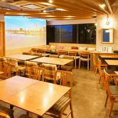 さまざまなパーティーシーンで利用しやすい環境のカフェ