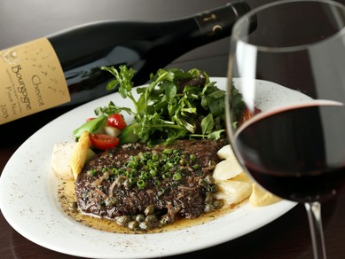 フランスワインが豊富　フランス各地のワインが常時30種類以上