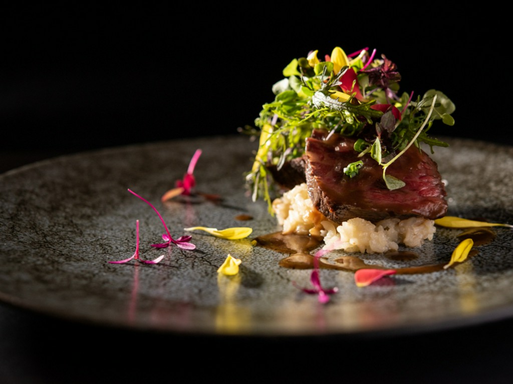 道産牛の炭火焼き　リゾットアグロドルチェ