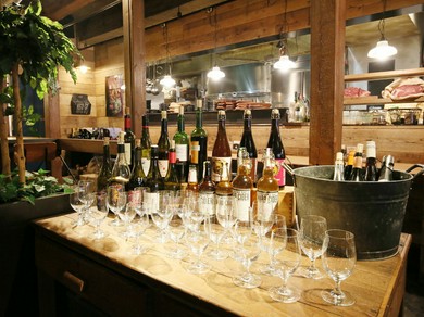 ワインはほぼ自然なつくりの「ヴァンナチュール」