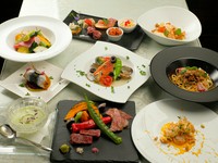 旬の食材を使い少しずつ沢山（多品目）楽しめるコースです。厳格な基準をクリアし希少価値の高い地元亀岡のブランド和牛【亀岡牛】などこだわりのお肉がお楽しみいただけます。