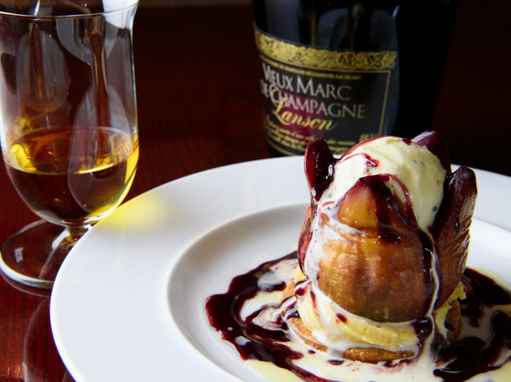 スイーツが苦手という男性には、食前酒のアテとしてのデザートを