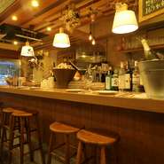 ナチュラルな雰囲気で気軽に入れるイメージのお店ですが、ご提供するお料理とワイン、サービスは“本物”です。高級フレンチにも負けない満足感を、ぜひ、愛する方と一緒に味わっていただきたいですね。