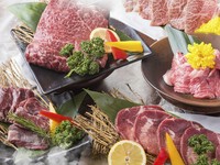 旬野菜を使ったおつまみをはじめ、厳選牛・豚・ホルモンなど全46品で構成されたコース。
