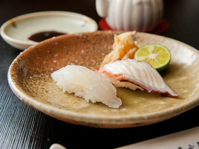 明石鯛ならではの香りを存分に『明石鯛の握り』