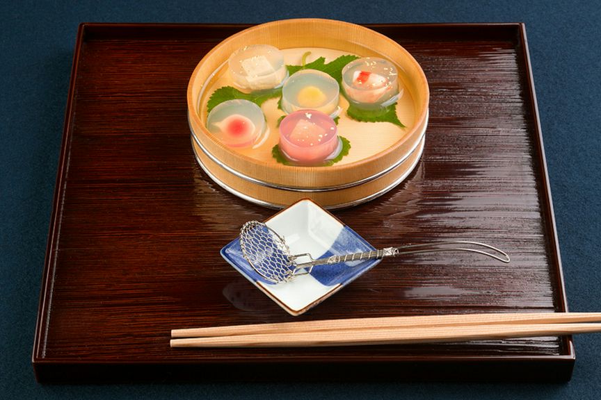 四季折々の一番旬の食材を、日本各地から吟味して取り寄せる