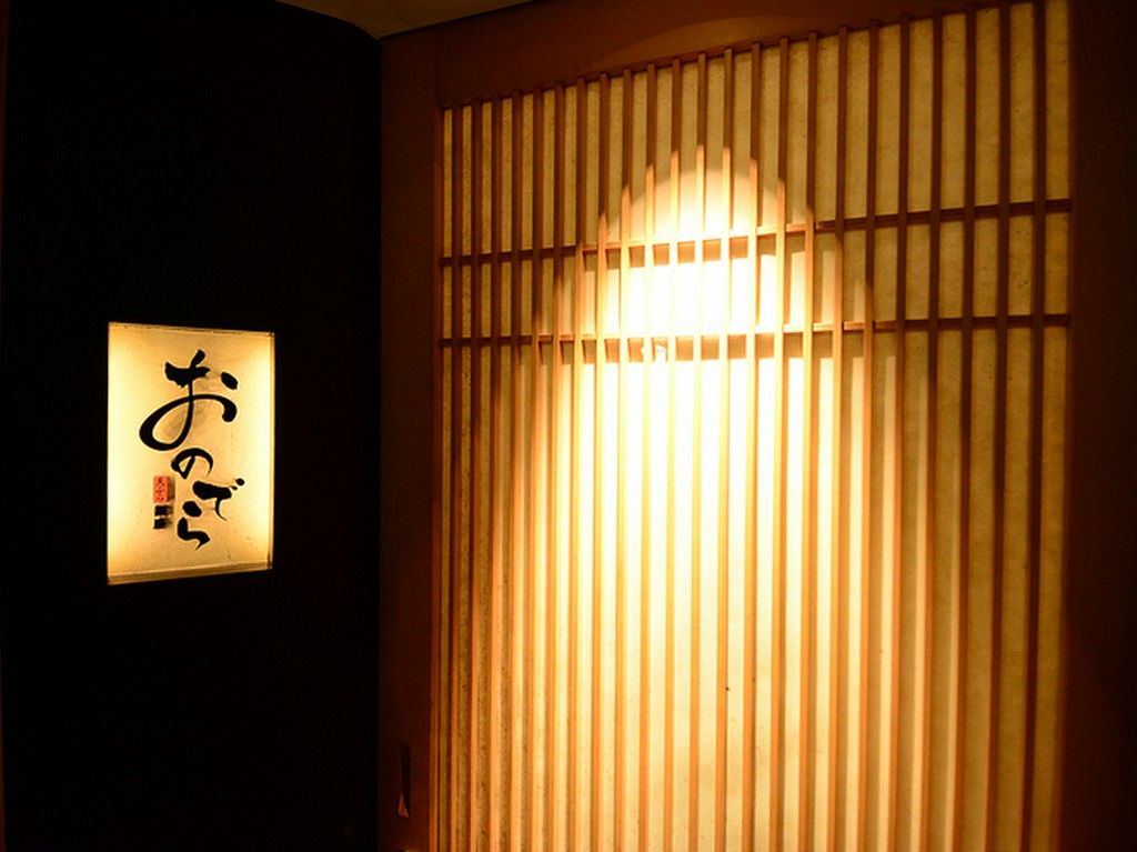 天ぷら、内装、調理工程、すべてに注目していただきたいです