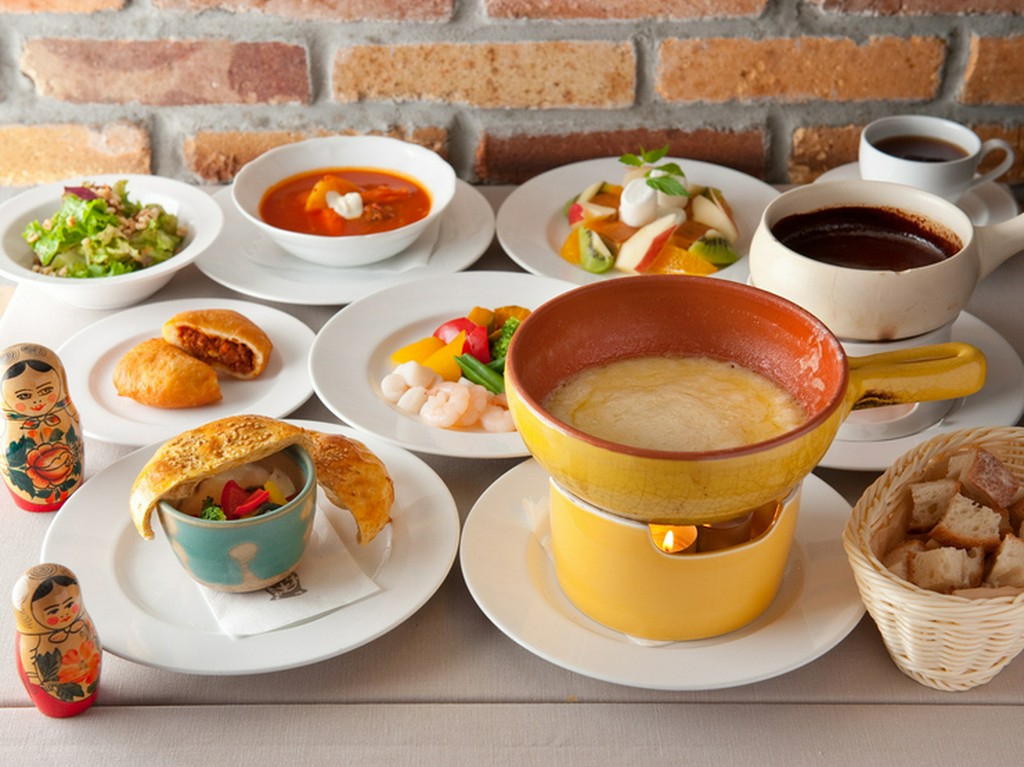野菜たっぷりのロシア料理＋Wフォンデュ付き