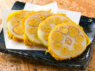 衣のサクッと感、辛子の風味が際立つ『自家製　辛子レンコン』