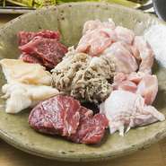 部位ごとに分けられた塊肉を仕入れ、全て自分たちで一口大の大きさにカットしています。そのため、新鮮で質の良いお肉をリーズナブルな価格で提供することが可能。希少部位もあります！