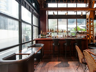 デートにぴったりなお洒落な店内