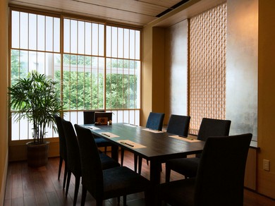 組子細工も美しい、心和む個室はあらゆるシーンで利用が可能