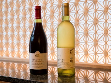 ワインが揃うのは浜松の本店も同様。白金台では特に国産物に着目